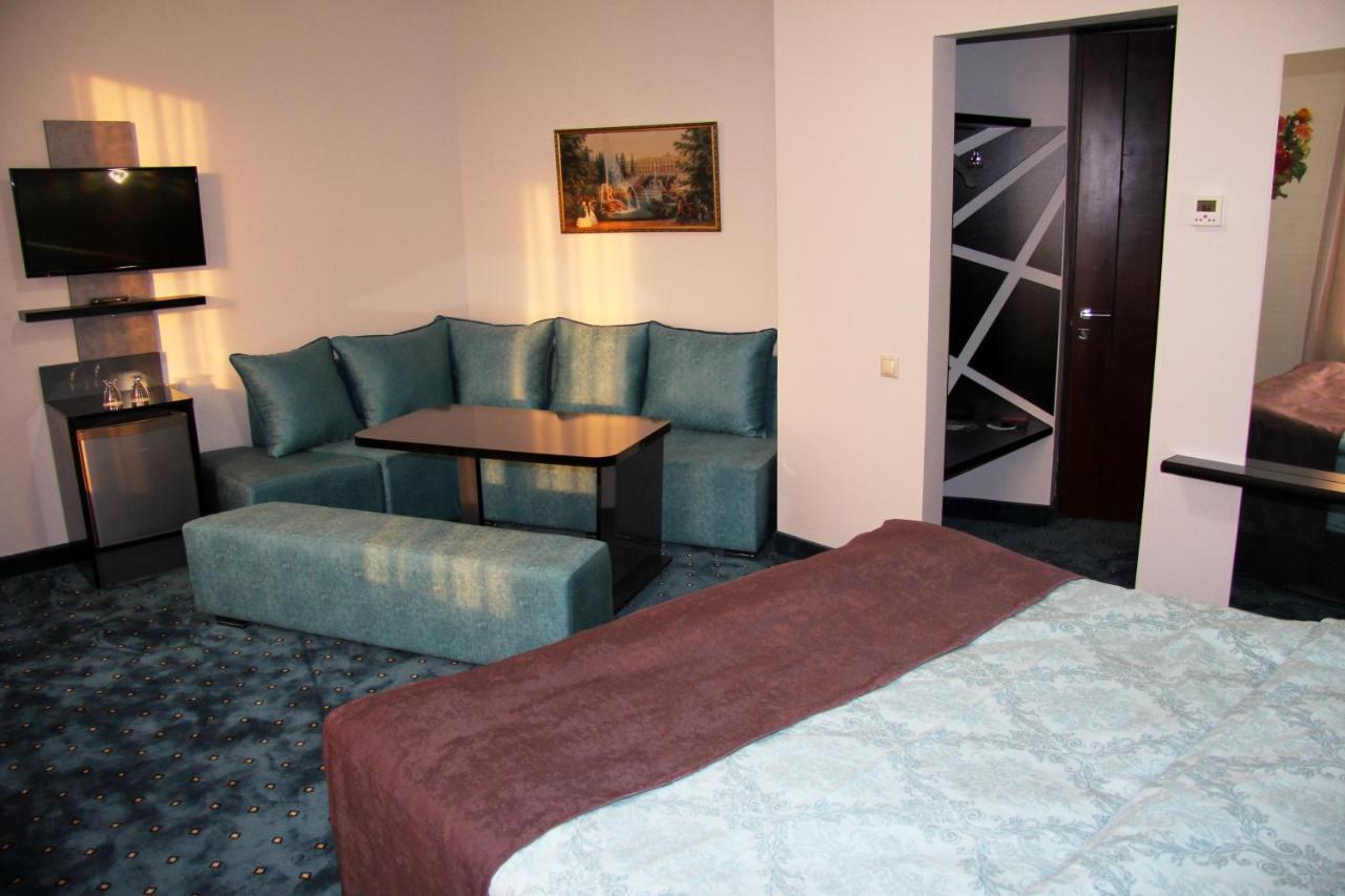 Nice Hotel Erevan Esterno foto
